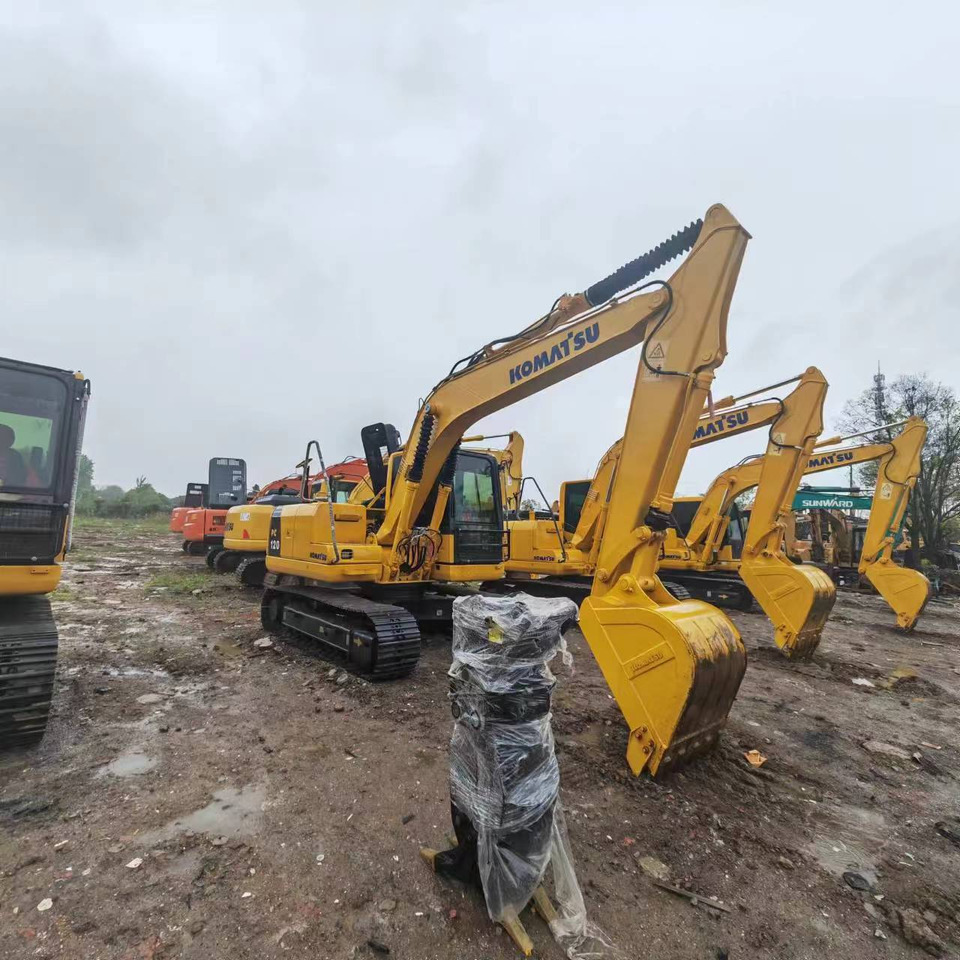 KOMATSU PC120 - 履带式挖掘机:图2 KOMATSU PC120 - 履带式挖掘机:图2