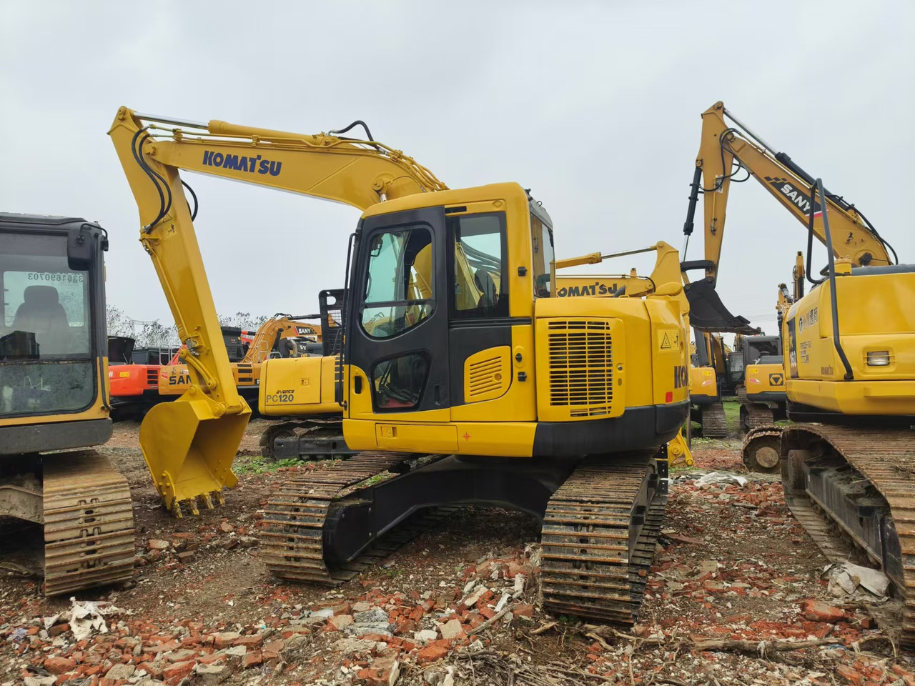 KOMATSU PC138US - 履带式挖掘机:图2 KOMATSU PC138US - 履带式挖掘机:图2