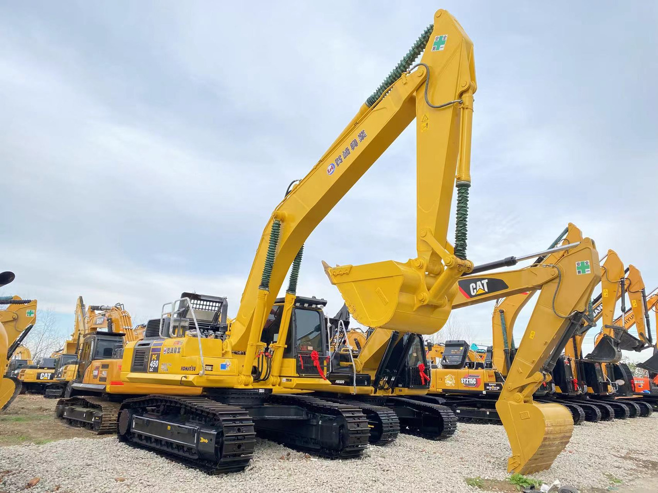 KOMATSU PC450 - 履带式挖掘机:图1 KOMATSU PC450 - 履带式挖掘机:图1