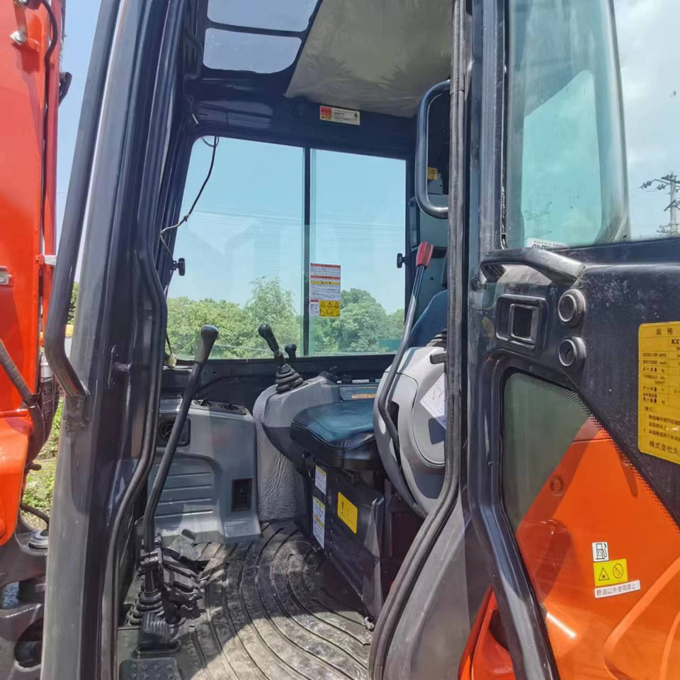 KUBOTA KX155 - 小型挖掘机:图4 KUBOTA KX155 - 小型挖掘机:图4