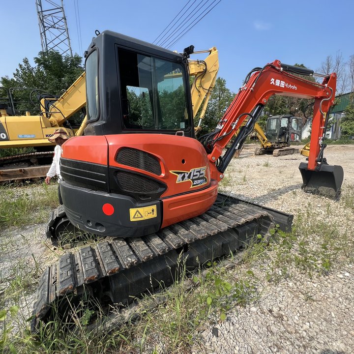 KUBOTA KX155 - 小型挖掘机:图2 KUBOTA KX155 - 小型挖掘机:图2