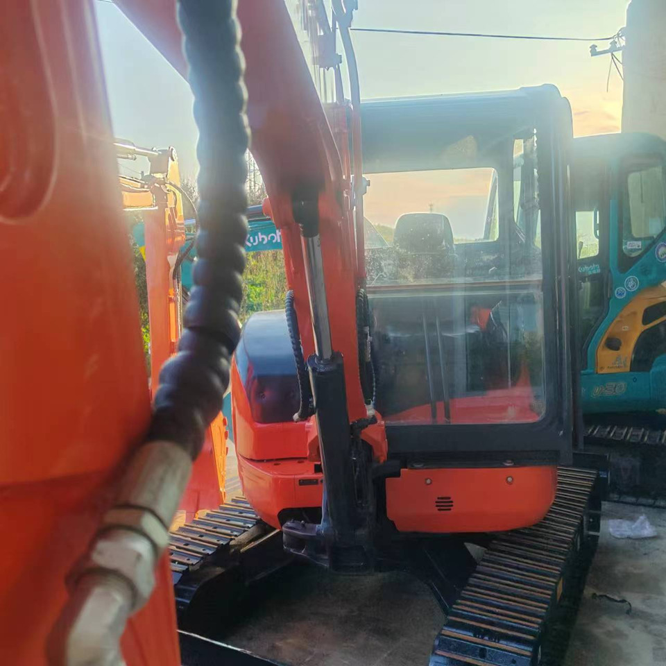 KUBOTA U35 - 小型挖掘机:图4 KUBOTA U35 - 小型挖掘机:图4