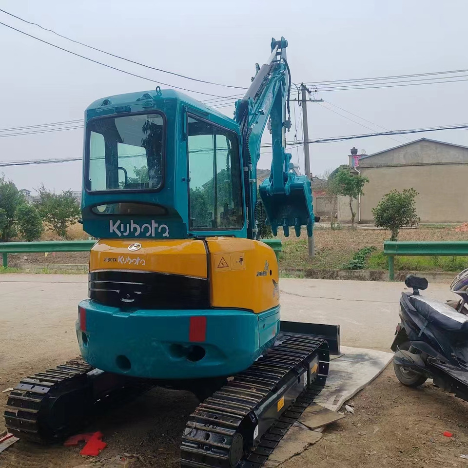 KUBOTA U35 - 小型挖掘机:图2 KUBOTA U35 - 小型挖掘机:图2