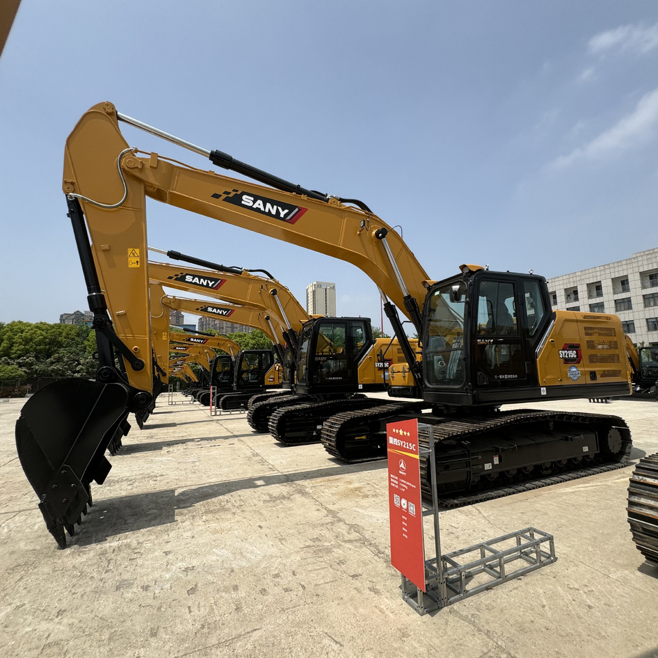 SANY SY215C - 履带式挖掘机:图2 SANY SY215C - 履带式挖掘机:图2