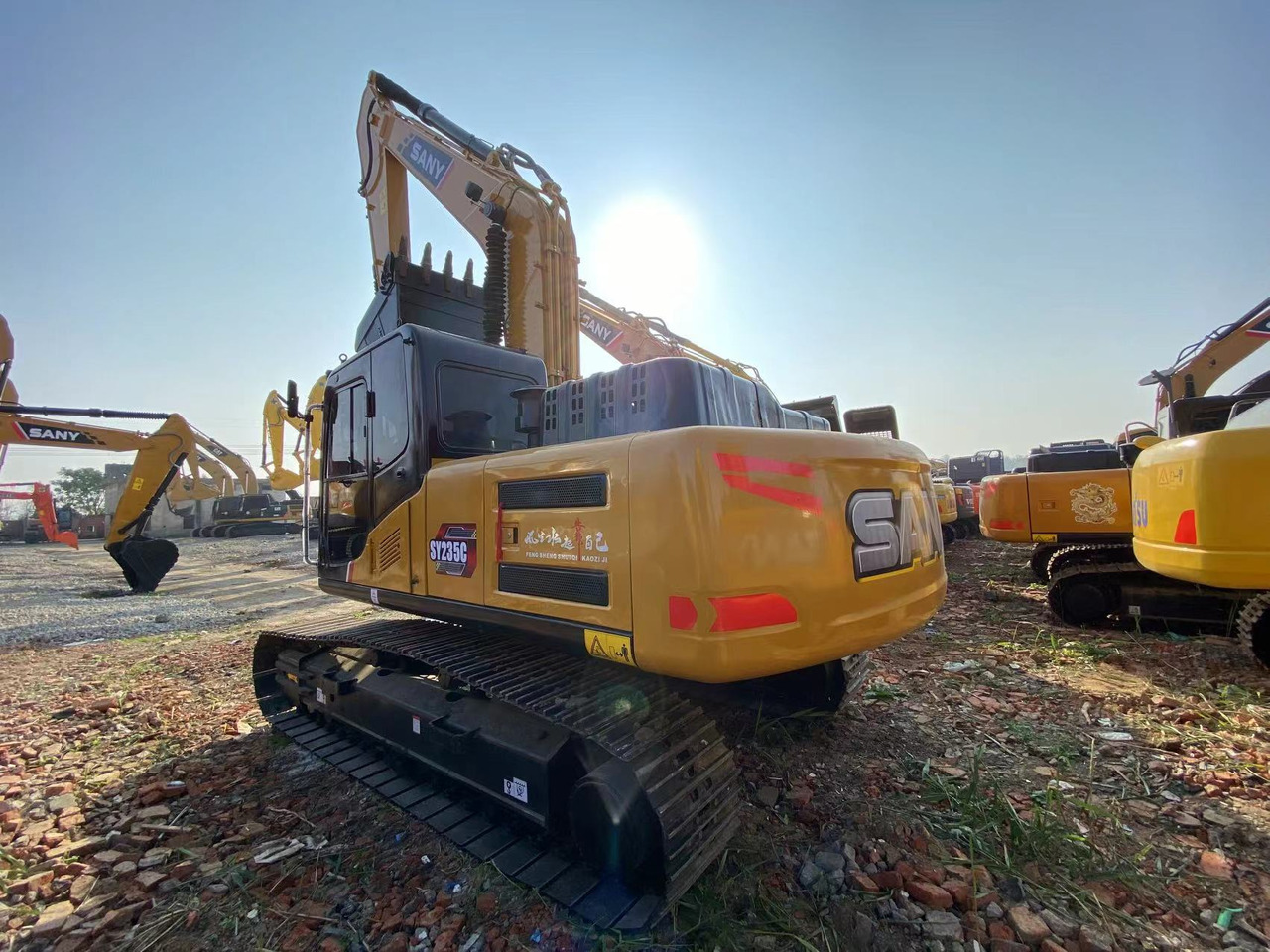 SANY SY235 - 挖掘机:图1 SANY SY235 - 挖掘机:图1
