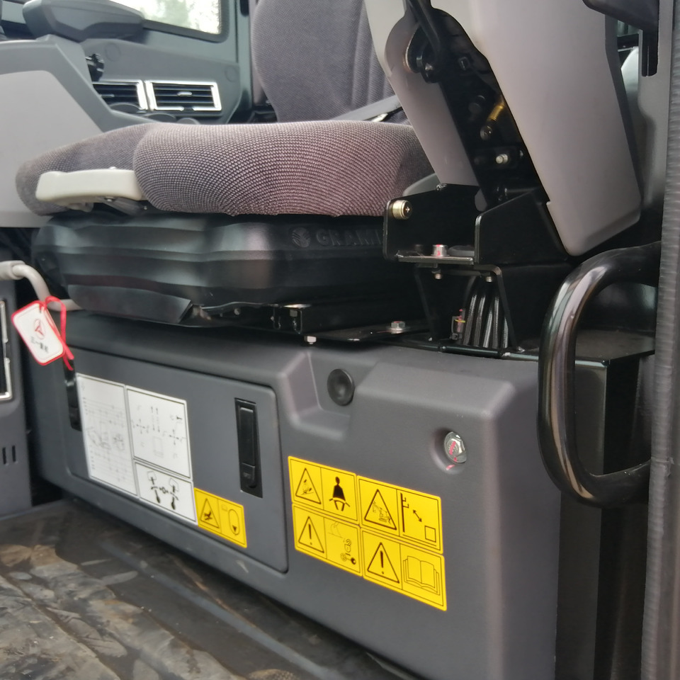 SANY SY26U - 小型挖掘机:图4 SANY SY26U - 小型挖掘机:图4