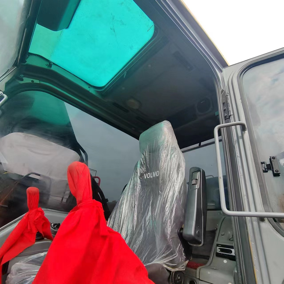 VOLVO EC240 - 履带式挖掘机:图2 VOLVO EC240 - 履带式挖掘机:图2