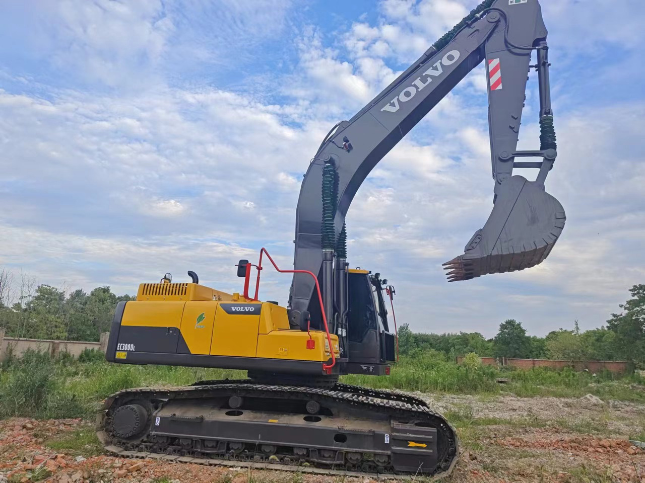 VOLVO EC300 - 履带式挖掘机:图1 VOLVO EC300 - 履带式挖掘机:图1