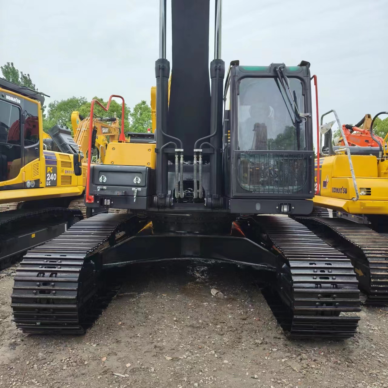 VOLVO EC300 - 履带式挖掘机:图4 VOLVO EC300 - 履带式挖掘机:图4