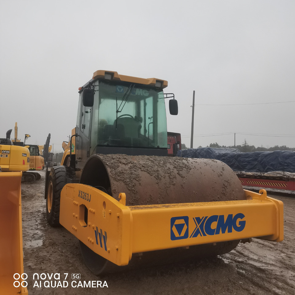 XCMG XS263J - 压路机:图1 XCMG XS263J - 压路机:图1