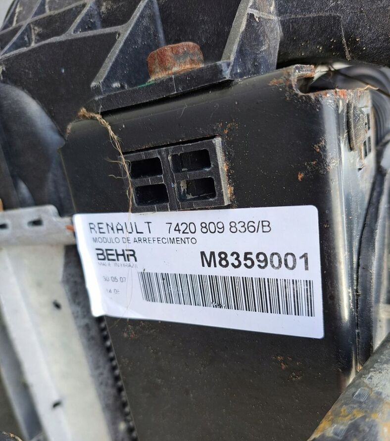 Behr KOMPLET CHŁODNIC RENAULT MIDLUM DXI 5 - 散热器 适用于 卡车:图2 Behr KOMPLET CHŁODNIC RENAULT MIDLUM DXI 5 - 散热器 适用于 卡车:图2