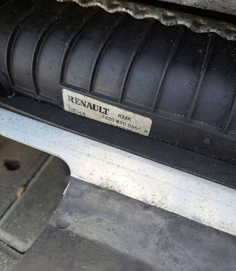 Behr KOMPLET CHŁODNICA VOLVO FE RENAULT PREMIUM DXI 7 - 散热器 适用于 卡车:图5 Behr KOMPLET CHŁODNICA VOLVO FE RENAULT PREMIUM DXI 7 - 散热器 适用于 卡车:图5