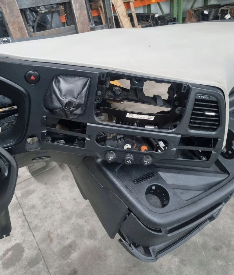 FORD KONSOLA KOMPLETNA KOKPIT DESKA ROZDZIELCZA STELAŻ FORD F-MAX EURO 6 - 仪表板 适用于 卡车:图2 FORD KONSOLA KOMPLETNA KOKPIT DESKA ROZDZIELCZA STELAŻ FORD F-MAX EURO 6 - 仪表板 适用于 卡车:图2