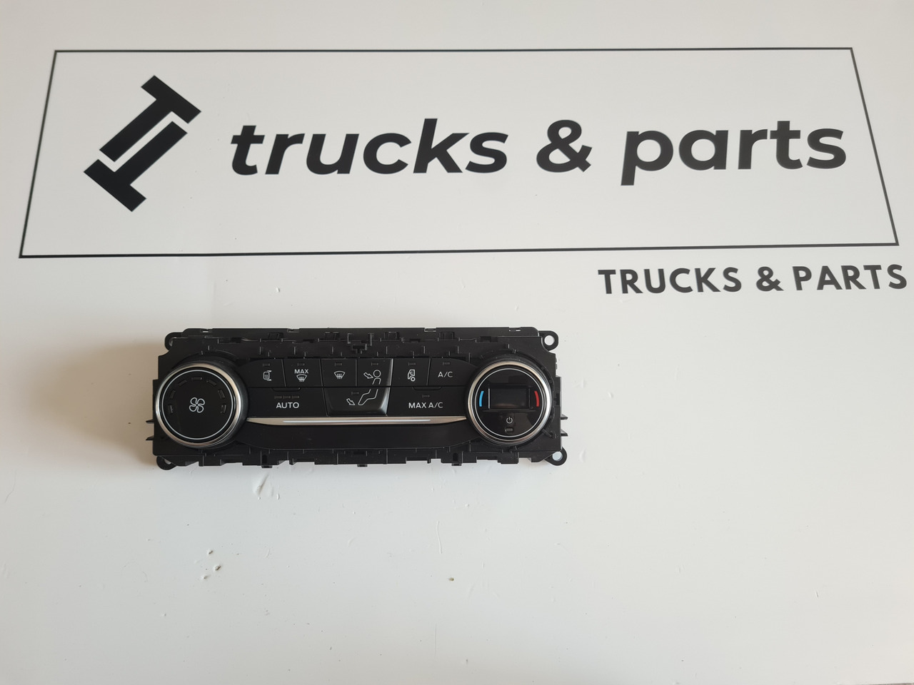 FORD PANEL OGRZEWANIA KLIMATYZACJI FORD F-MAX 500 TRUCKS EURO 6 - 仪表板 适用于 卡车:图1 FORD PANEL OGRZEWANIA KLIMATYZACJI FORD F-MAX 500 TRUCKS EURO 6 - 仪表板 适用于 卡车:图1
