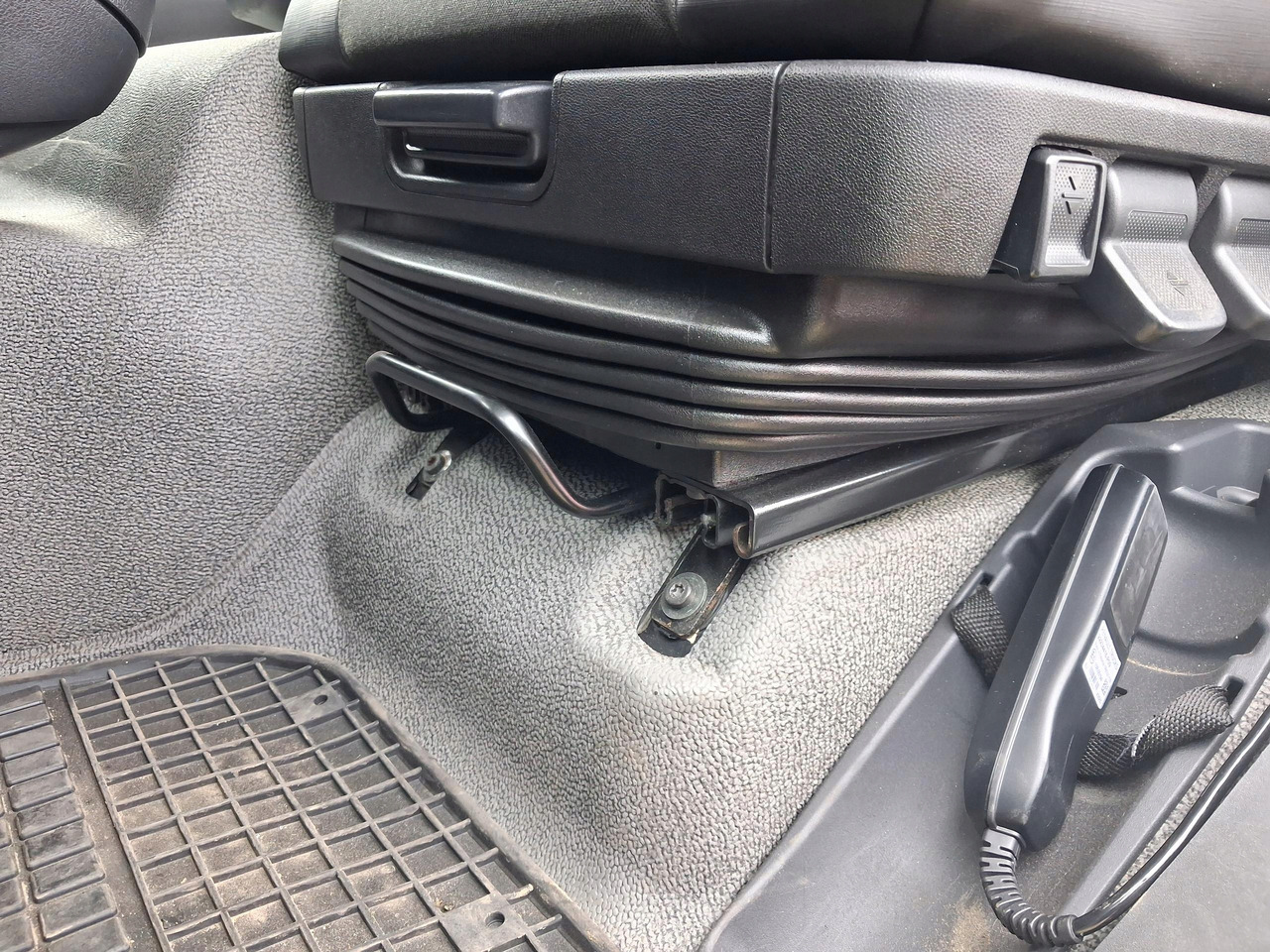 FOTEL KIEROWCY RENAULT GAMA D - 座椅 适用于 卡车:图3 FOTEL KIEROWCY RENAULT GAMA D - 座椅 适用于 卡车:图3