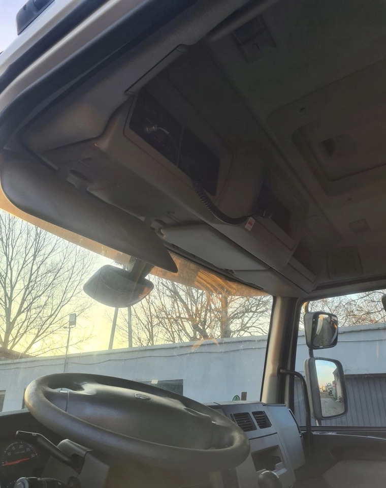 驾驶室 KABINA KOMPLETNA MANUAL VOLVO FL D5K EURO 6:图9 驾驶室 KABINA KOMPLETNA MANUAL VOLVO FL D5K EURO 6:图9