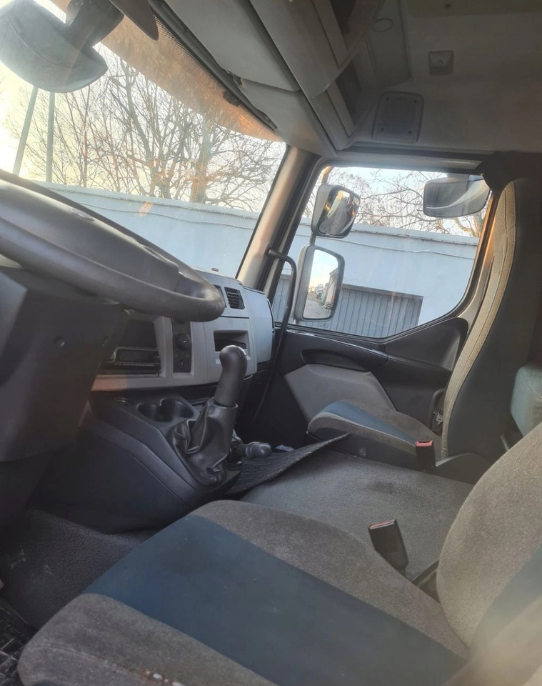 驾驶室 KABINA KOMPLETNA MANUAL VOLVO FL D5K EURO 6:图10 驾驶室 KABINA KOMPLETNA MANUAL VOLVO FL D5K EURO 6:图10