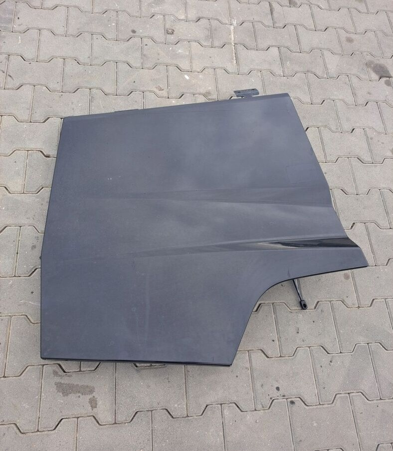 KLAPA SCHOWKA DRZWICZKI PRAWE Renault GAMA RANGE T - 车身和外部 适用于 卡车:图1 KLAPA SCHOWKA DRZWICZKI PRAWE Renault GAMA RANGE T - 车身和外部 适用于 卡车:图1