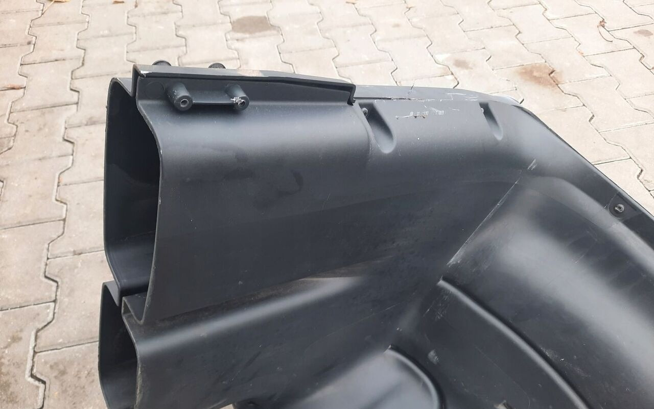 KOMIN WLOT POWIETRZA CZAPKA KABINY 21285236 Volvo FH 4 - 进气系统 适用于 卡车:图1 KOMIN WLOT POWIETRZA CZAPKA KABINY 21285236 Volvo FH 4 - 进气系统 适用于 卡车:图1