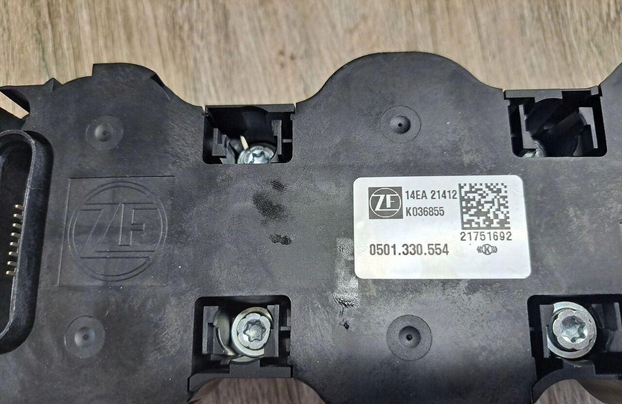 MODUŁ BLOK ELEKTRONIKA WYBIERAKA SKRZYNI BIEGÓW ZF TRAXON 0501.330.554 ZF TRAXON - 传动装置 适用于 卡车:图2 MODUŁ BLOK ELEKTRONIKA WYBIERAKA SKRZYNI BIEGÓW ZF TRAXON 0501.330.554 ZF TRAXON - 传动装置 适用于 卡车:图2