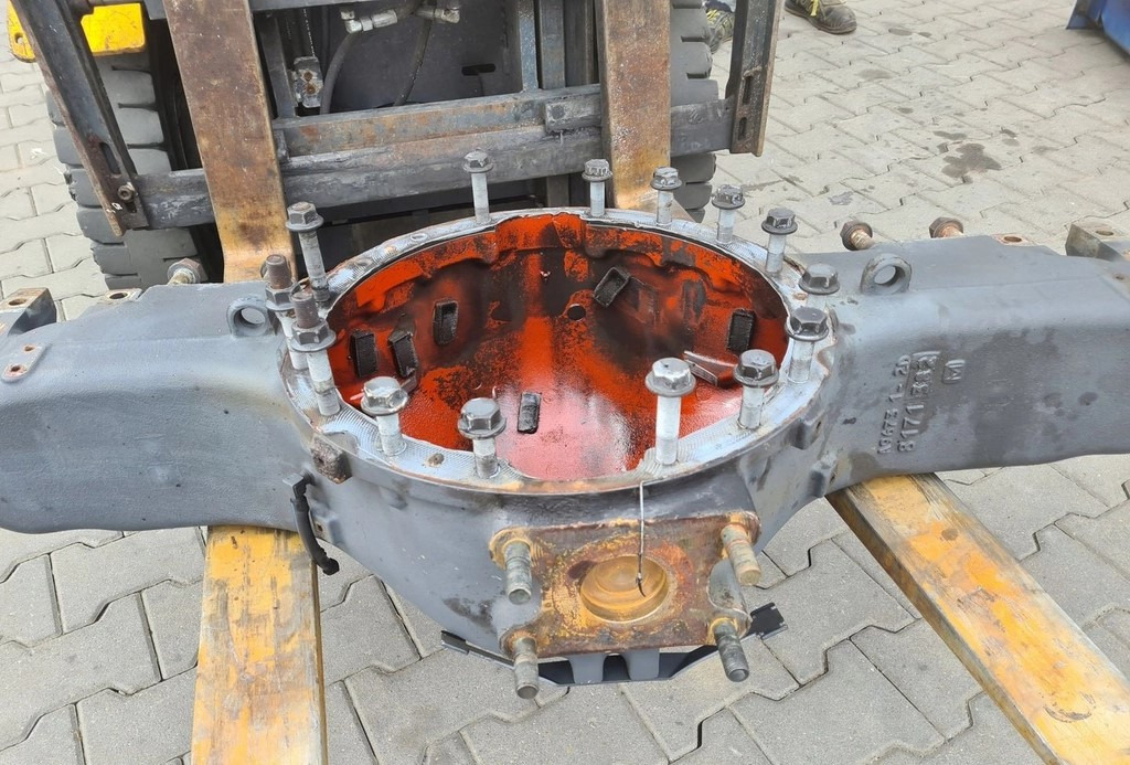 OBUDOWA MOSTU POCHWA MS17X 16 SZPILEK VOLVO FH 4 FM 4 FH 5 FM 5 A9673 1- 2D 8171382 - 传动装置:图4 OBUDOWA MOSTU POCHWA MS17X 16 SZPILEK VOLVO FH 4 FM 4 FH 5 FM 5 A9673 1- 2D 8171382 - 传动装置:图4