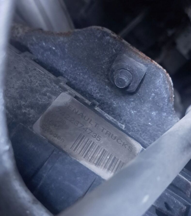 Renault CHŁODNICA WODY CIECZY PŁYNU GAMA T RANGE DTI 11 7422374735 - 散热器 适用于 卡车:图1 Renault CHŁODNICA WODY CIECZY PŁYNU GAMA T RANGE DTI 11 7422374735 - 散热器 适用于 卡车:图1