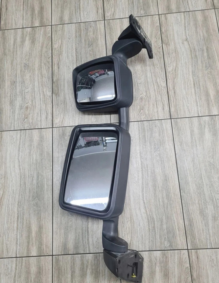 Renault GAMA T C K RANGE - 后视镜:图2 Renault GAMA T C K RANGE - 后视镜:图2