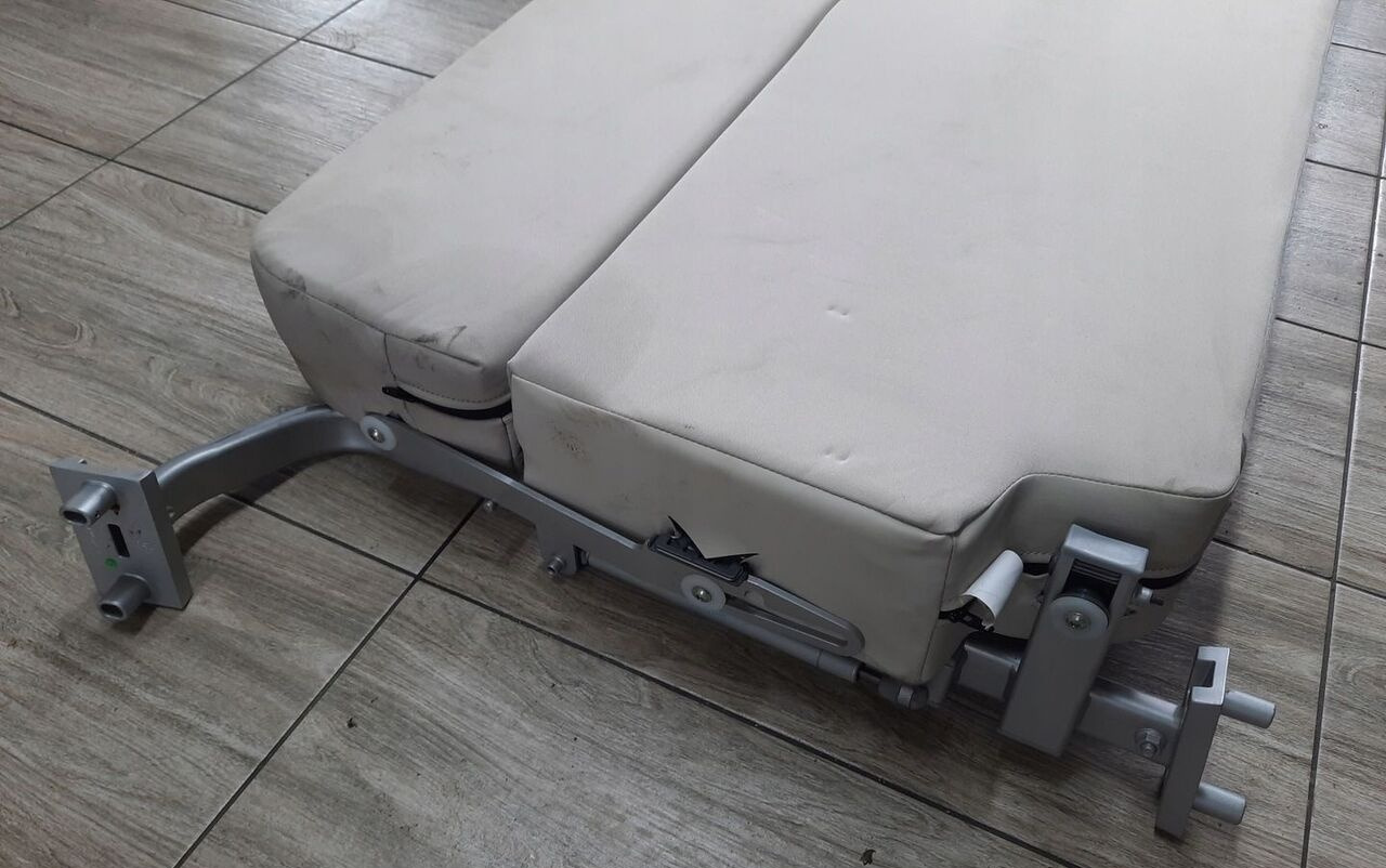 Renault ŁÓŻKO GÓRNE LEŻANKA RENAULT GAMA T RANGE - 座椅 适用于 卡车:图4 Renault ŁÓŻKO GÓRNE LEŻANKA RENAULT GAMA T RANGE - 座椅 适用于 卡车:图4