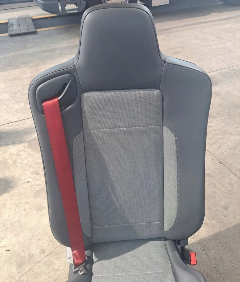 Renault PRAWY SIEDZENIE PASAŻERA   Renault RANGE GAMA T C K - 座椅 适用于 卡车:图5 Renault PRAWY SIEDZENIE PASAŻERA   Renault RANGE GAMA T C K - 座椅 适用于 卡车:图5