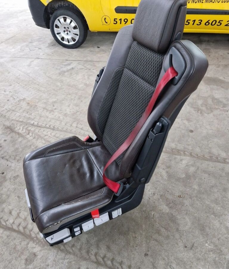 Renault SIEDZENIE KIEROWCY   Renault GAMA T C K - 座椅 适用于 卡车:图2 Renault SIEDZENIE KIEROWCY   Renault GAMA T C K - 座椅 适用于 卡车:图2