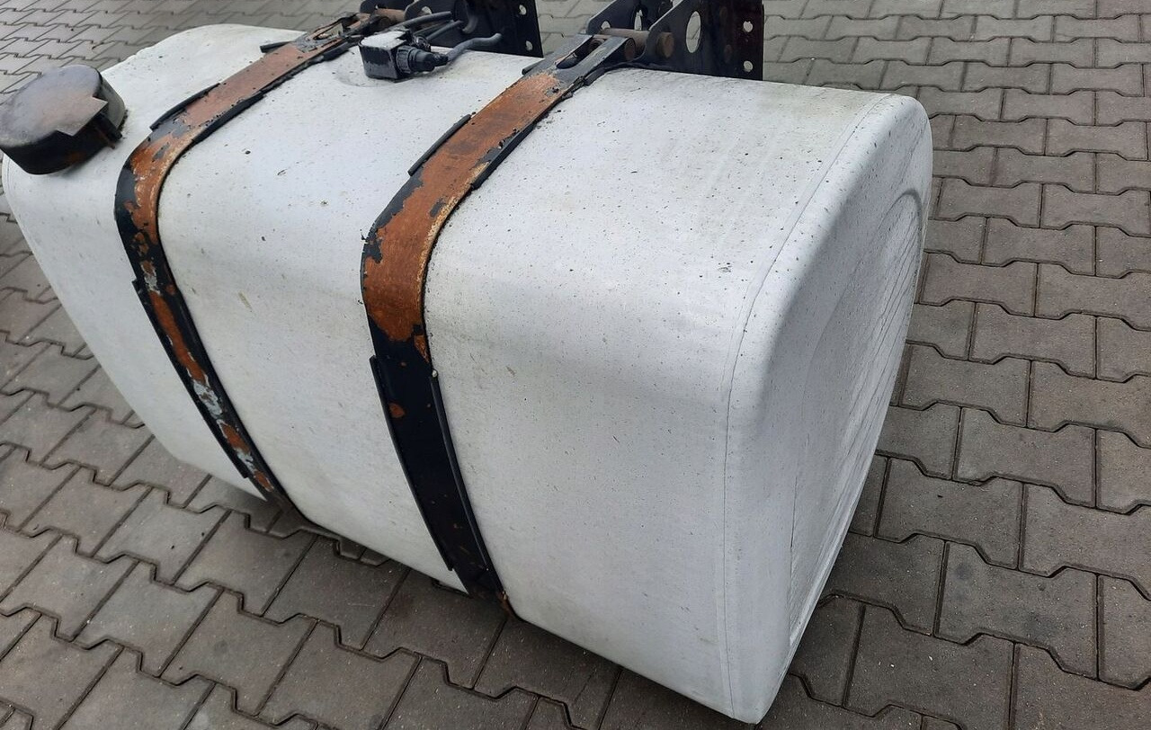 Renault ZBIORNIK PALIWA RENAULT DXI VOLVO FH FM 110X70X70 20503506 - 燃料箱 适用于 卡车:图5 Renault ZBIORNIK PALIWA RENAULT DXI VOLVO FH FM 110X70X70 20503506 - 燃料箱 适用于 卡车:图5