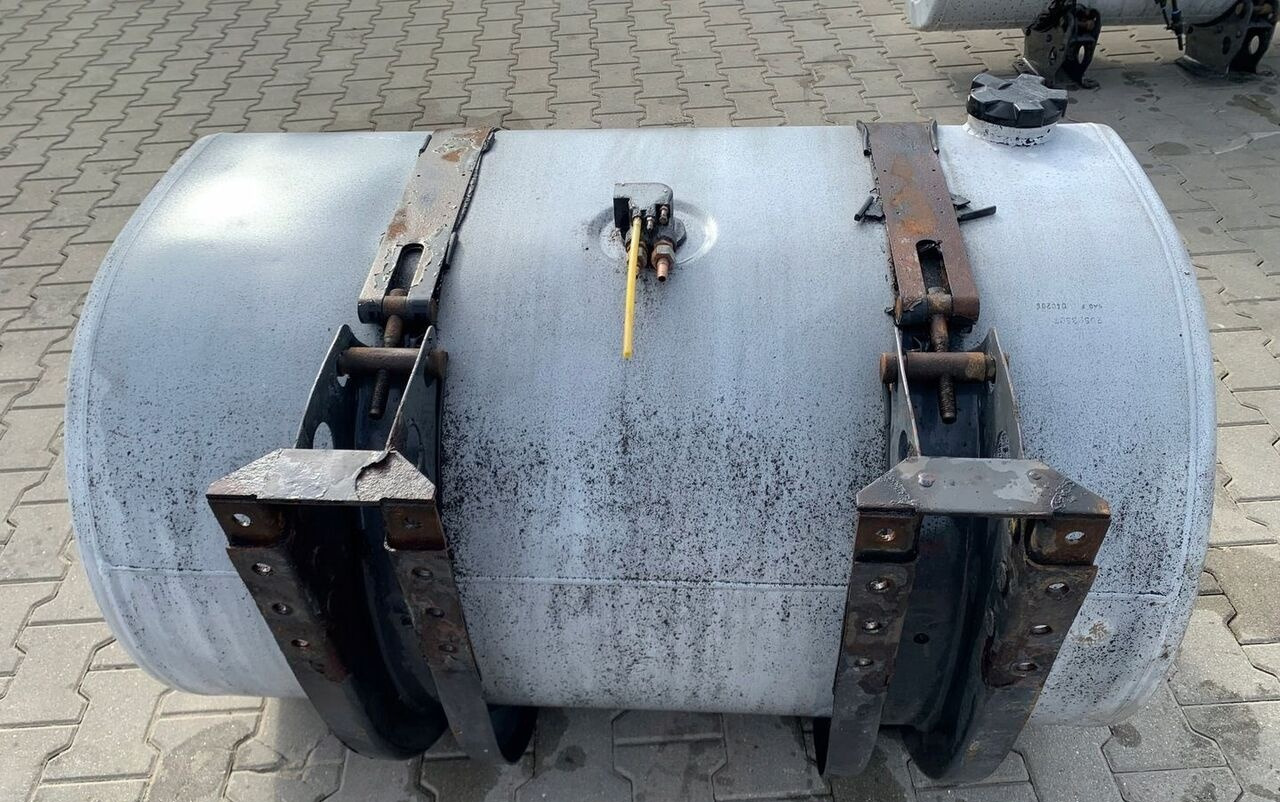 Renault ZBIORNIK PALIWA RENAULT DXI VOLVO FH FM 120X70X70 20503507 - 燃料箱 适用于 卡车:图4 Renault ZBIORNIK PALIWA RENAULT DXI VOLVO FH FM 120X70X70 20503507 - 燃料箱 适用于 卡车:图4