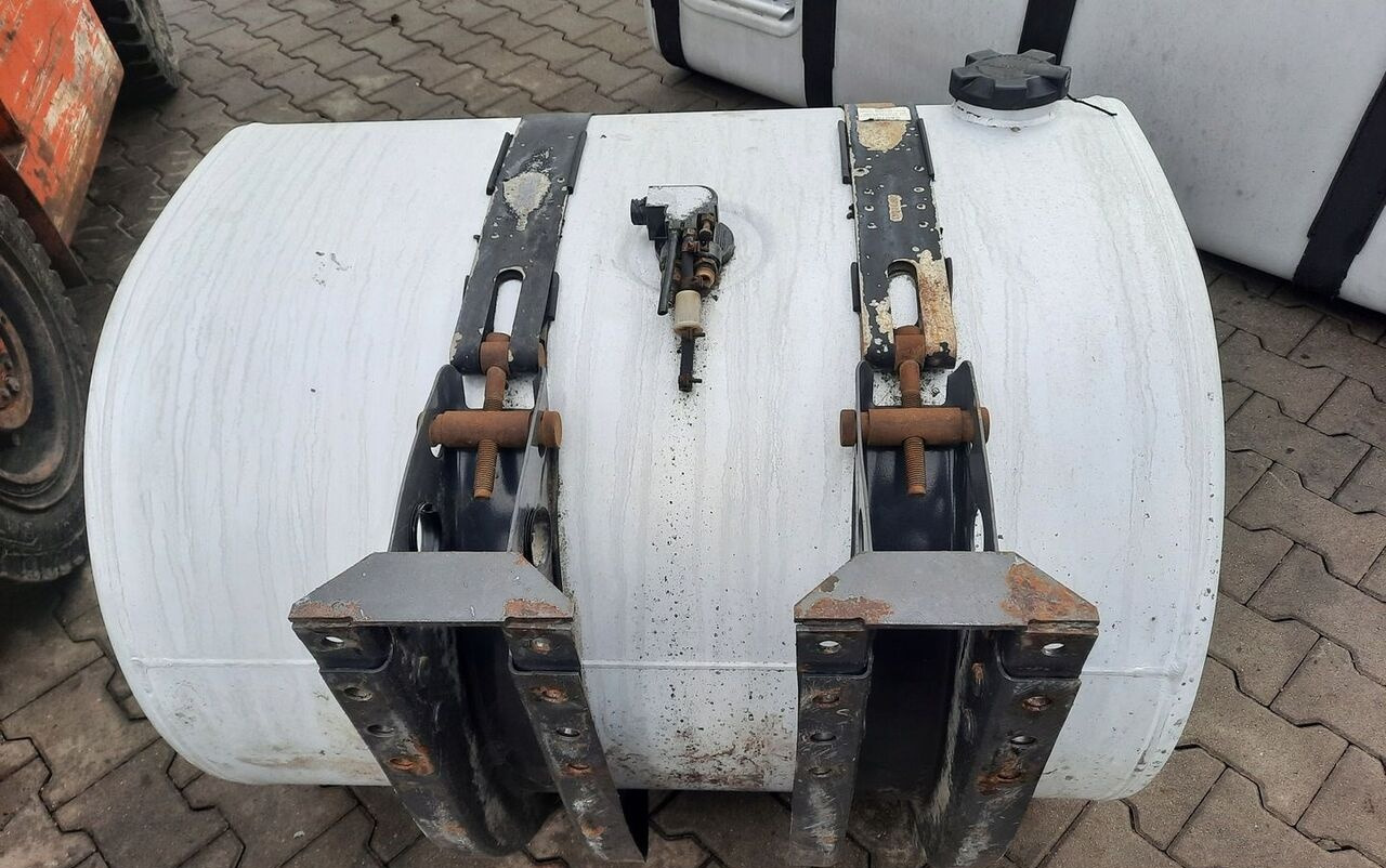 Renault ZBIORNIK PALIWA RENAULT GAMA RANGE T 100/70/70 20503505 - 燃料箱 适用于 卡车:图4 Renault ZBIORNIK PALIWA RENAULT GAMA RANGE T 100/70/70 20503505 - 燃料箱 适用于 卡车:图4