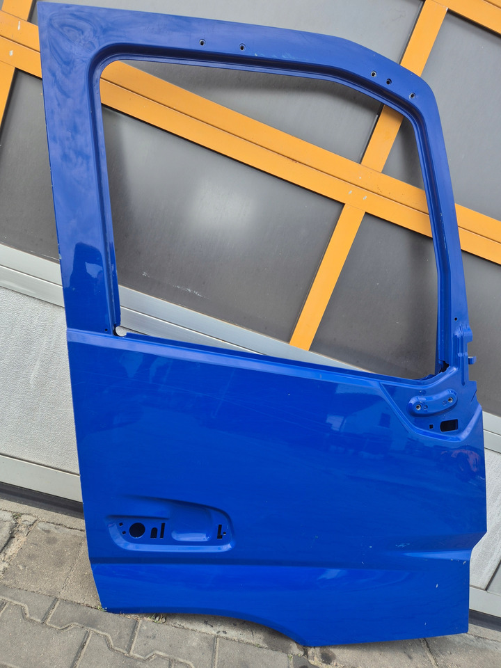 VOLVO DRZWI GOŁE PRAWE VOLVO FM 5 FMX 5 - 车门及其零件 适用于 卡车:图2 VOLVO DRZWI GOŁE PRAWE VOLVO FM 5 FMX 5 - 车门及其零件 适用于 卡车:图2