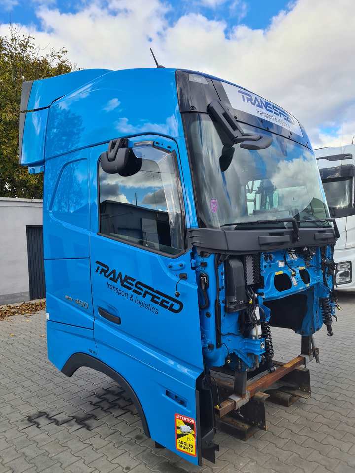 VOLVO KABINA KOMPLETNA VOLVO FH 5 EURO 6 I-SAVE GLOBETROTTER - 驾驶室 适用于 侧帘卡车:图1 VOLVO KABINA KOMPLETNA VOLVO FH 5 EURO 6 I-SAVE GLOBETROTTER - 驾驶室 适用于 侧帘卡车:图1