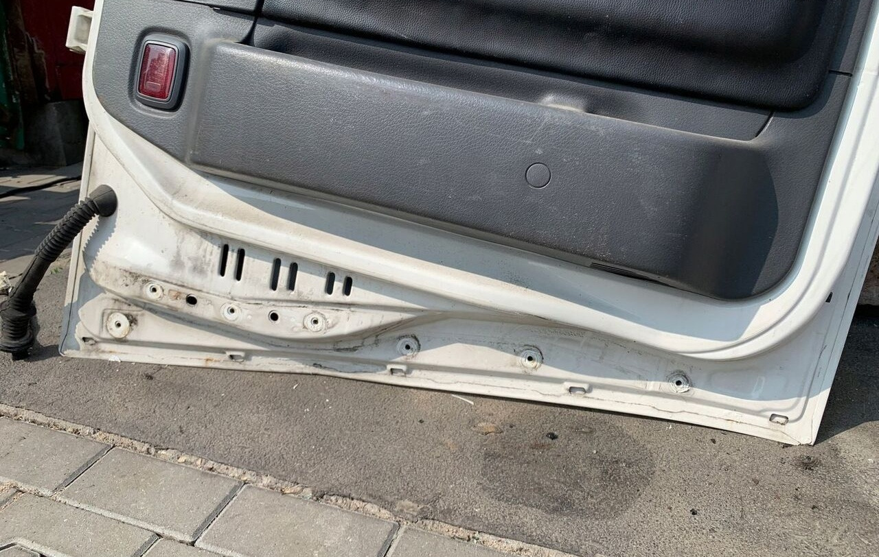 Volvo FH 12 13 - 车门及其零件 适用于 卡车:图4 Volvo FH 12 13 - 车门及其零件 适用于 卡车:图4