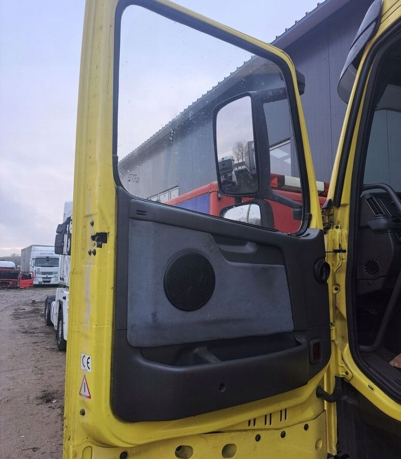 Volvo FH 12 13 - 车门及其零件 适用于 卡车:图1 Volvo FH 12 13 - 车门及其零件 适用于 卡车:图1