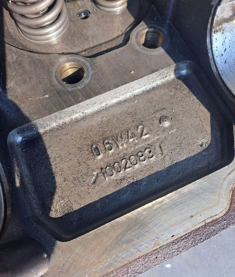 Volvo GŁOWICA SILNIKA FH 16 D16E   Volvo - 汽缸盖 适用于 卡车:图5 Volvo GŁOWICA SILNIKA FH 16 D16E   Volvo - 汽缸盖 适用于 卡车:图5