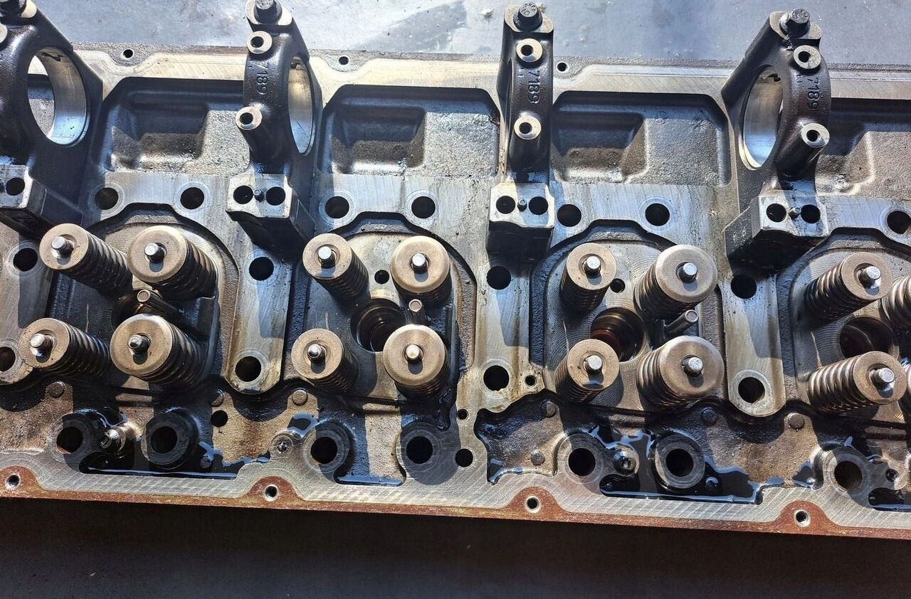 Volvo GŁOWICA SILNIKA FH 16 D16E   Volvo - 汽缸盖 适用于 卡车:图4 Volvo GŁOWICA SILNIKA FH 16 D16E   Volvo - 汽缸盖 适用于 卡车:图4