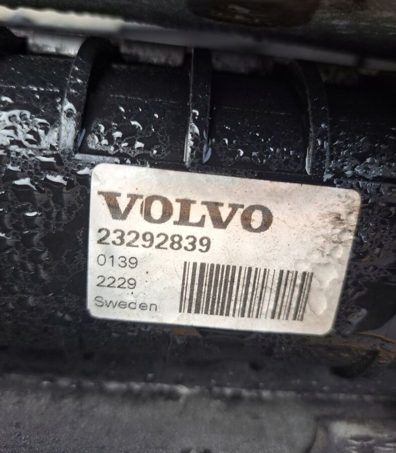 Volvo KOMPLET CHŁODNICA RENAULT GAMA T VOLVO FH 4 DTI 13 - 散热器 适用于 卡车:图3 Volvo KOMPLET CHŁODNICA RENAULT GAMA T VOLVO FH 4 DTI 13 - 散热器 适用于 卡车:图3