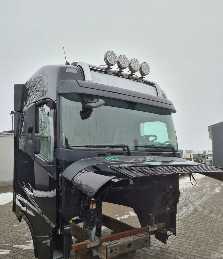 Volvo KOMPLETNA FH 16 750 EURO 6 GLOBETROTTER 2018 ROK Volvo VOLVO FH 16 750 EURO 6 GLOBETROTTER 2018 ROK - 驾驶室 适用于 卡车:图2 Volvo KOMPLETNA FH 16 750 EURO 6 GLOBETROTTER 2018 ROK Volvo VOLVO FH 16 750 EURO 6 GLOBETROTTER 2018 ROK - 驾驶室 适用于 卡车:图2