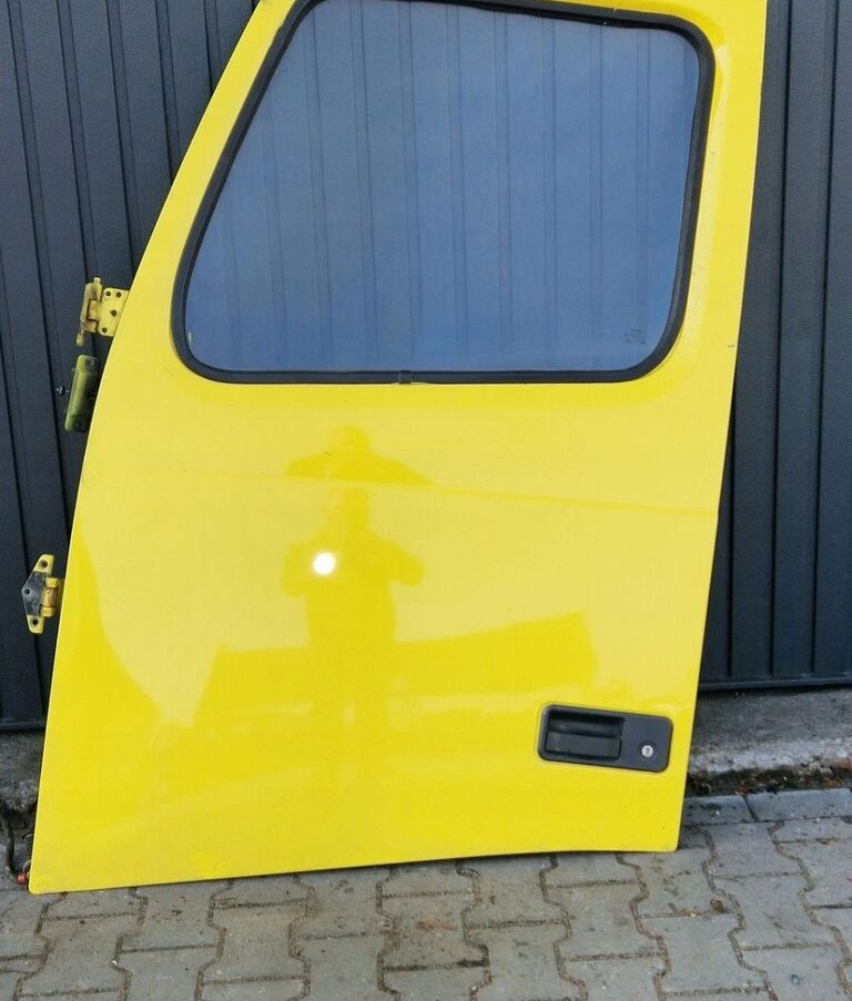 Volvo KOMPLETNE LEWE FH 12 13 Volvo FH 12 13 - 车门及其零件 适用于 卡车:图4 Volvo KOMPLETNE LEWE FH 12 13 Volvo FH 12 13 - 车门及其零件 适用于 卡车:图4