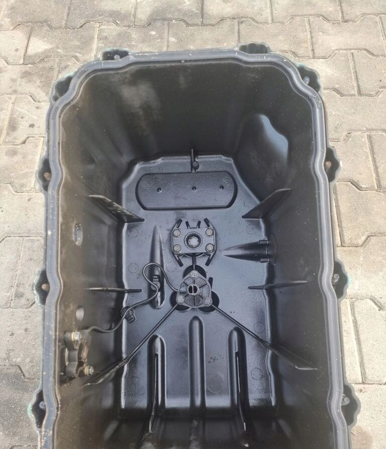 Volvo MISA SILNIKA FH FM 13 D13 - 油底壳 适用于 卡车:图5 Volvo MISA SILNIKA FH FM 13 D13 - 油底壳 适用于 卡车:图5