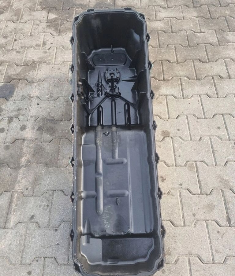 Volvo MISA SILNIKA FH FM 13 D13 - 油底壳 适用于 卡车:图3 Volvo MISA SILNIKA FH FM 13 D13 - 油底壳 适用于 卡车:图3