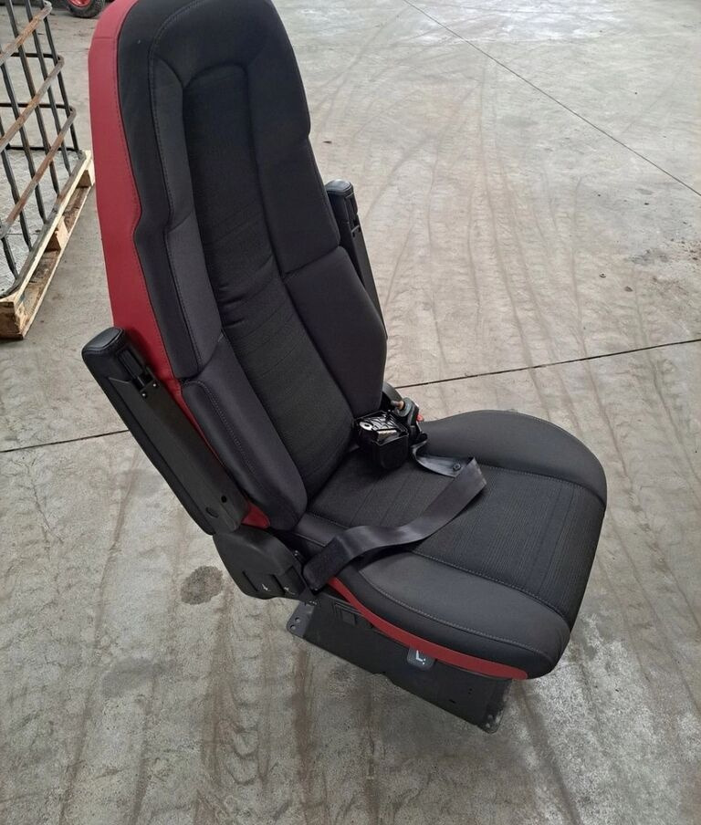 Volvo OBROTOWY PASAŻERA PRAWY FH 4 FM 4 - 座椅 适用于 卡车:图3 Volvo OBROTOWY PASAŻERA PRAWY FH 4 FM 4 - 座椅 适用于 卡车:图3