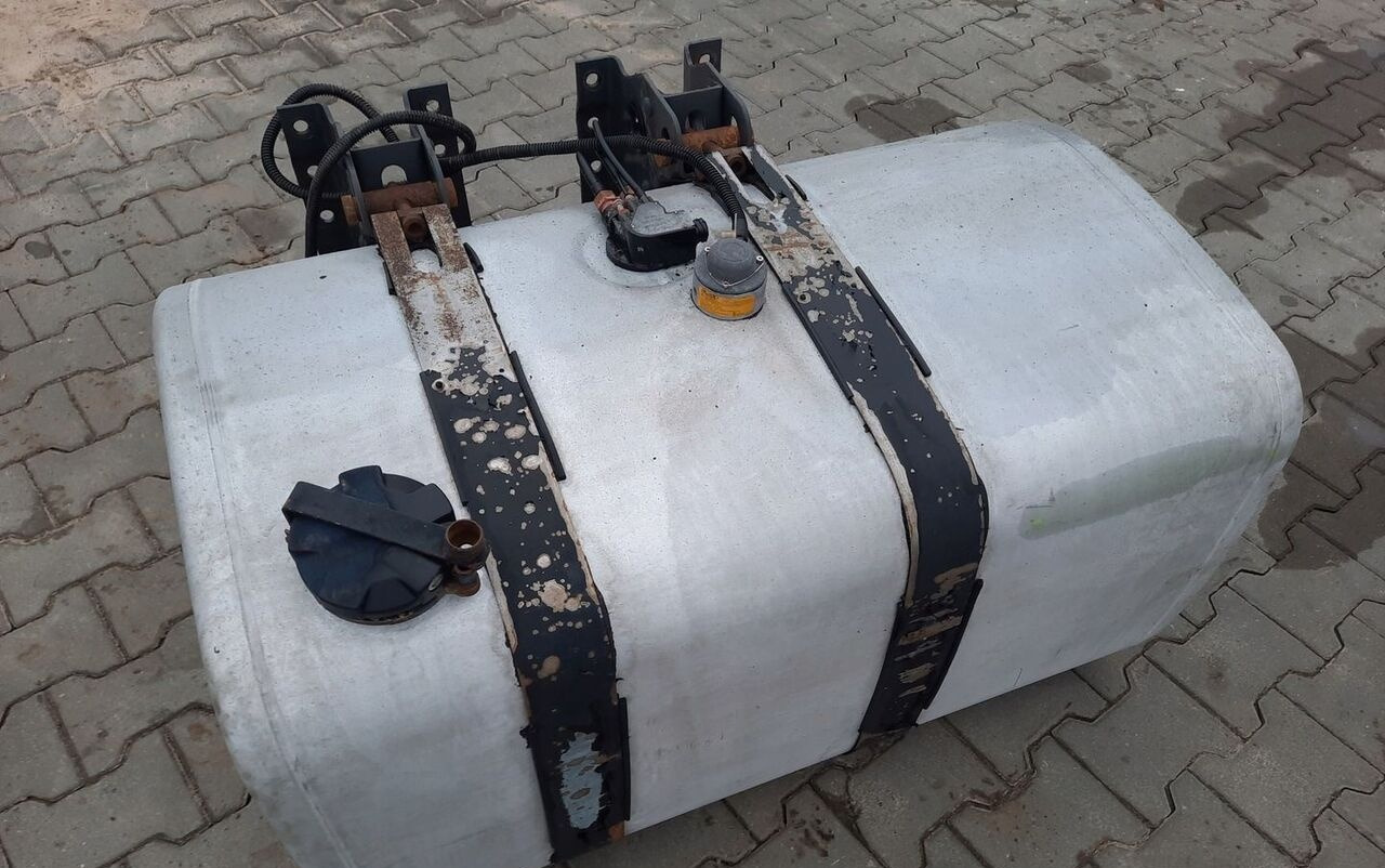 Volvo ZBIORNIK PALIWA RENAULT DXI VOLVO FH FM LOW DECK - 燃料箱 适用于 卡车:图4 Volvo ZBIORNIK PALIWA RENAULT DXI VOLVO FH FM LOW DECK - 燃料箱 适用于 卡车:图4