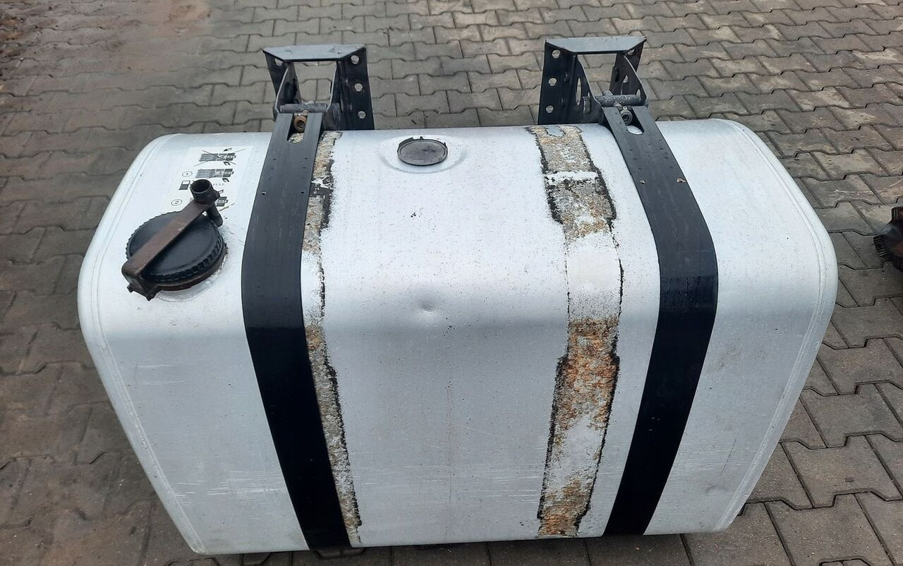 Volvo ZBIORNIK PALIWA VOLVO FH4 FM4 FMX 100/70/70 21821393 - 燃料箱 适用于 卡车:图2 Volvo ZBIORNIK PALIWA VOLVO FH4 FM4 FMX 100/70/70 21821393 - 燃料箱 适用于 卡车:图2