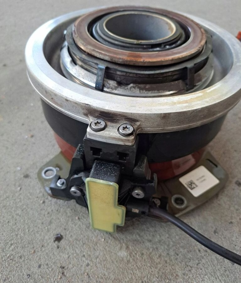 WYSPRZĘGLIK SIŁOWNIK ŁOŻYSKO SPRZĘGŁA SKRZYNI BIEGÓW ZF TRAXON 0501224620 ZF TRAXON - 传动装置 适用于 卡车:图4 WYSPRZĘGLIK SIŁOWNIK ŁOŻYSKO SPRZĘGŁA SKRZYNI BIEGÓW ZF TRAXON 0501224620 ZF TRAXON - 传动装置 适用于 卡车:图4