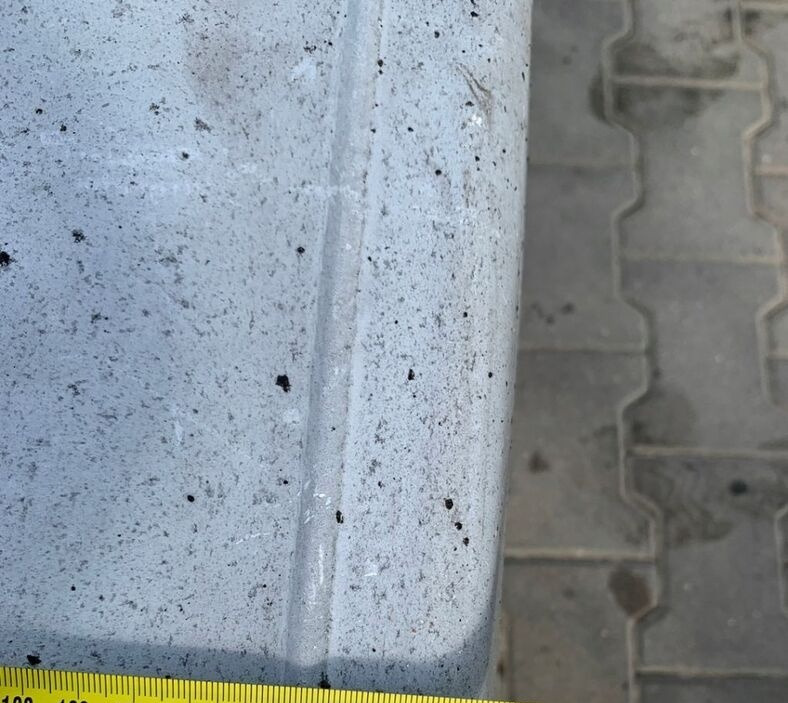 ZBIORNIK PALIWA RENAULT VOLVO LOW DECK 130x69x56 - 燃料箱 适用于 卡车:图4 ZBIORNIK PALIWA RENAULT VOLVO LOW DECK 130x69x56 - 燃料箱 适用于 卡车:图4