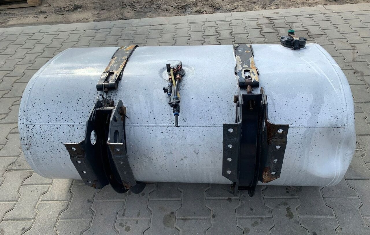 ZBIORNIK PALIWA RENAULT VOLVO LOW DECK 130x69x56 - 燃料箱 适用于 卡车:图2 ZBIORNIK PALIWA RENAULT VOLVO LOW DECK 130x69x56 - 燃料箱 适用于 卡车:图2